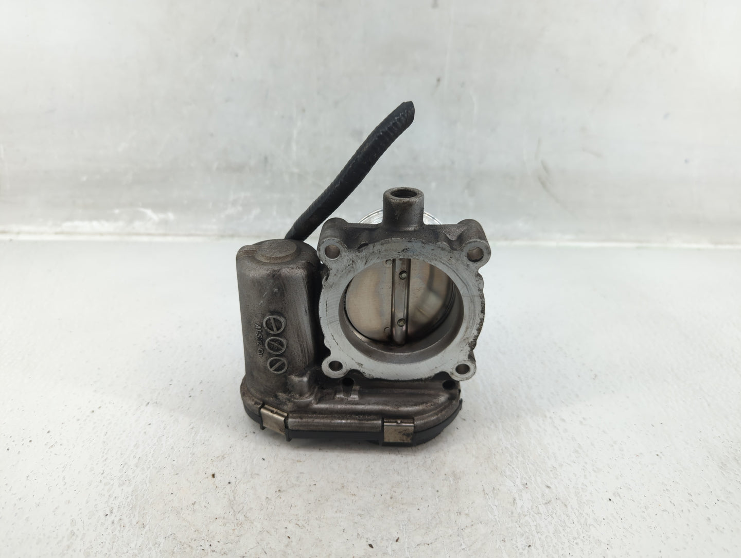 2012-2013 Ford Focus Throttle Body P/N:CM5E 9F991AD Fits Fits 2012 2013 2014 2015 2016 2017 OEM Used Auto Parts - Oemusedaut