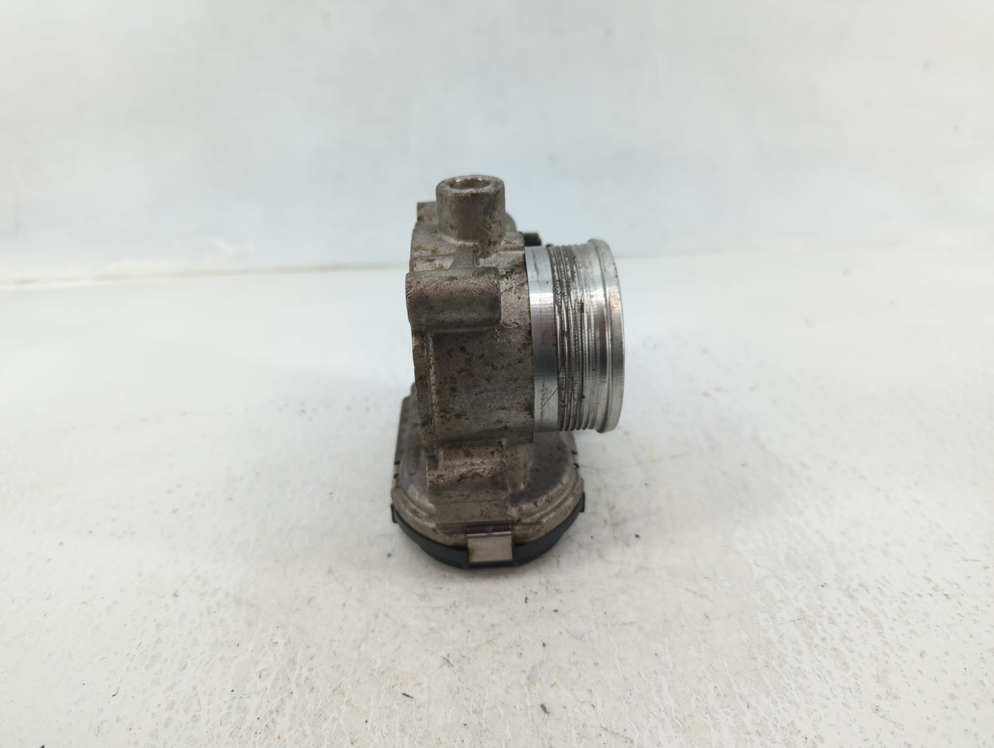 2012-2013 Ford Focus Throttle Body P/N:CM5E 9F991AD Fits Fits 2012 2013 2014 2015 2016 2017 OEM Used Auto Parts - Oemusedaut