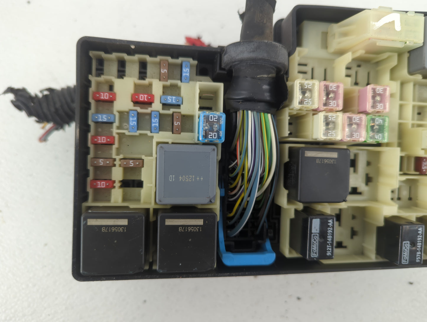 2012-2014 Ford Focus Fusebox Fuse Box Panel Relay Module P/N:AV6T-14A067-AC Fits Fits 2012 2013 2014 OEM Used Auto Parts - O