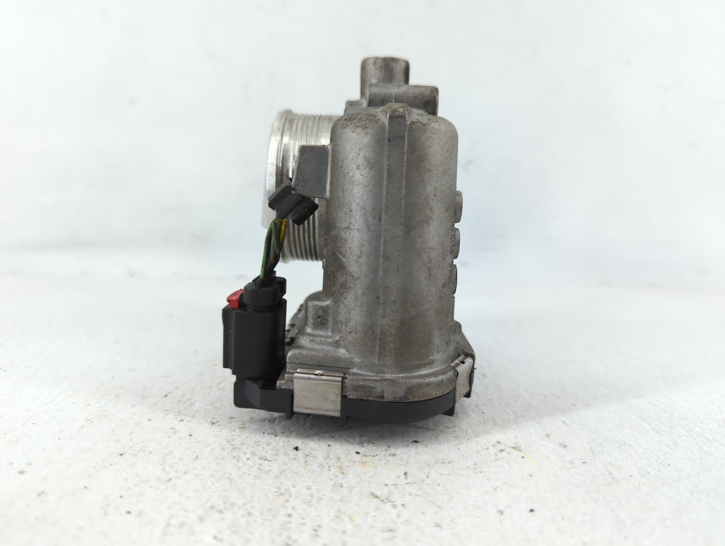 2012-2013 Ford Focus Throttle Body P/N:CM5E 9F991 AD Fits Fits 2012 2013 2014 2015 2016 2017 OEM Used Auto Parts - Oemusedau