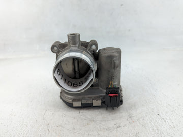 2012-2013 Ford Focus Throttle Body P/N:CM5E 9F991 AD Fits Fits 2012 2013 2014 2015 2016 2017 OEM Used Auto Parts - Oemusedau