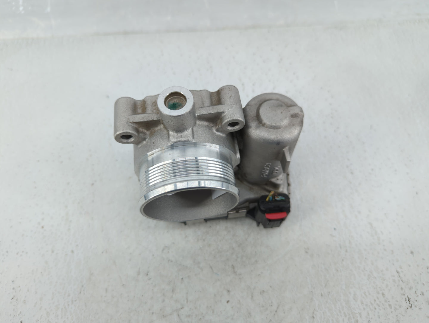 2012-2013 Ford Focus Throttle Body P/N:CM5E 9F991 AD Fits Fits 2012 2013 2014 2015 2016 2017 OEM Used Auto Parts - Oemusedau