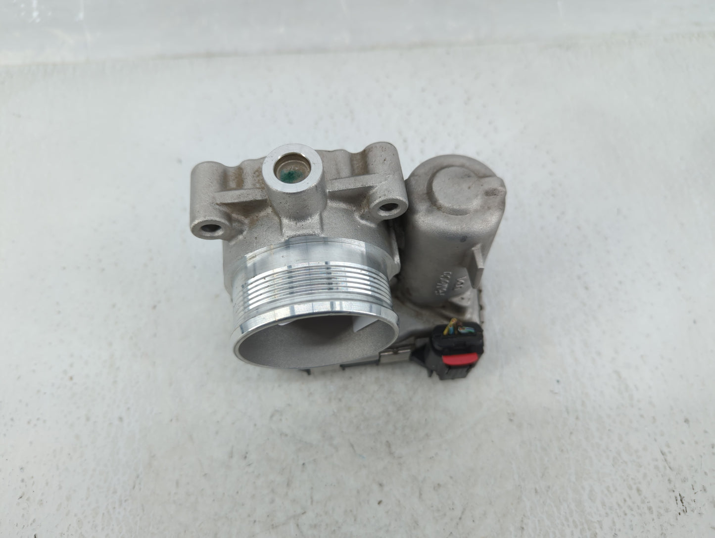 2012-2013 Ford Focus Throttle Body P/N:CM5E 9F991 AD Fits Fits 2012 2013 2014 2015 2016 2017 OEM Used Auto Parts - Oemusedau