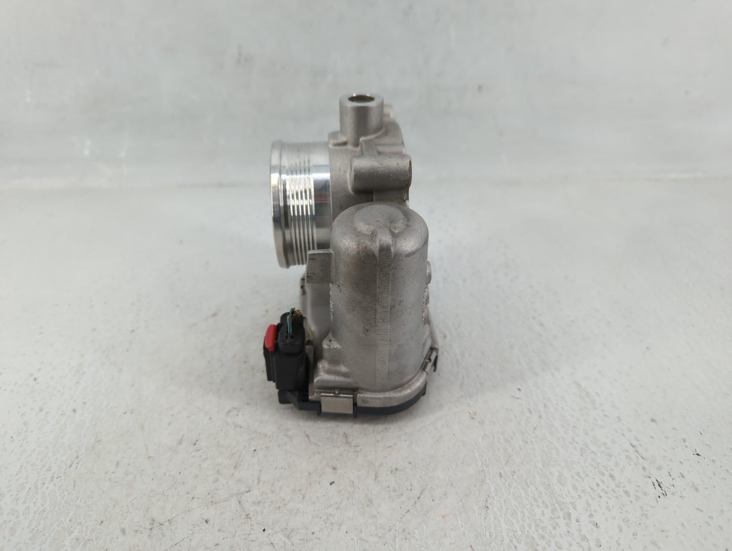 2012-2013 Ford Focus Throttle Body P/N:CM5E 9F991 AD Fits Fits 2012 2013 2014 2015 2016 2017 OEM Used Auto Parts - Oemusedau