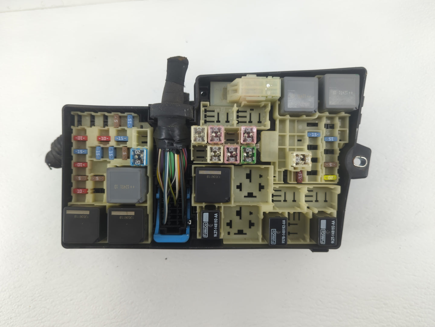 2012-2014 Ford Focus Fusebox Fuse Box Panel Relay Module P/N:AV6T 14A067-AC 5B0Q110107 Fits Fits 2012 2013 2014 OEM Used Aut
