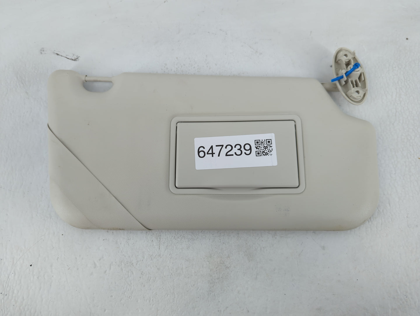 2012-2013 Ford Focus Sun Visor Shade Replacement Passenger Right Mirror Fits Fits 2012 2013 OEM Used Auto Parts - Oemusedaut