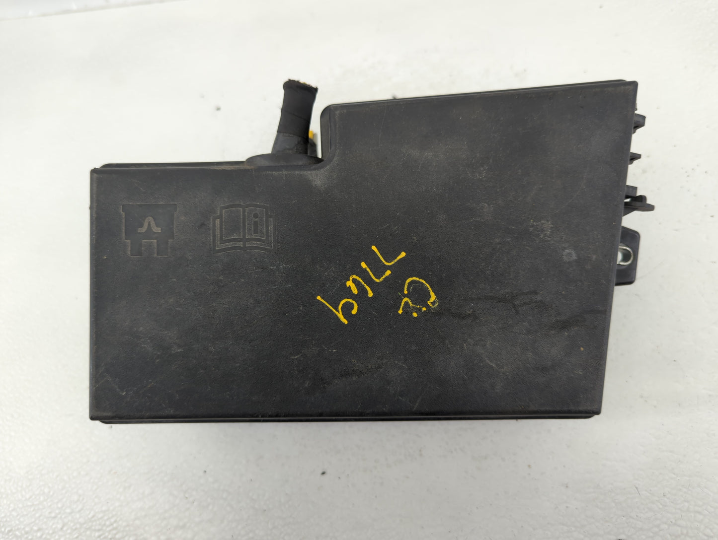2012-2014 Ford Focus Fusebox Fuse Box Panel Relay Module P/N:AV6T-14A067-AC Fits Fits 2012 2013 2014 OEM Used Auto Parts - O