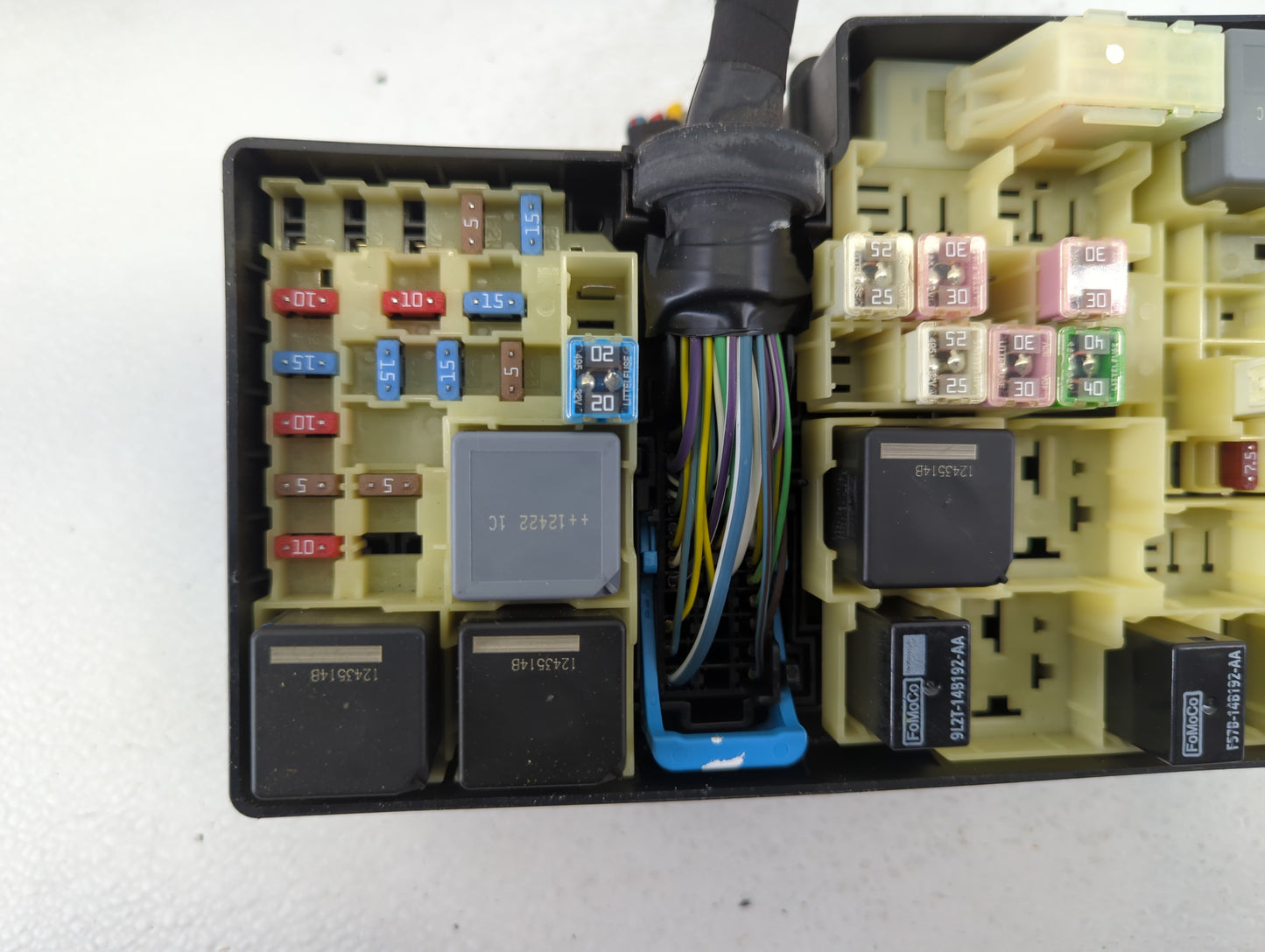 2012-2014 Ford Focus Fusebox Fuse Box Panel Relay Module P/N:AV6T-14A067-AC Fits Fits 2012 2013 2014 OEM Used Auto Parts - O