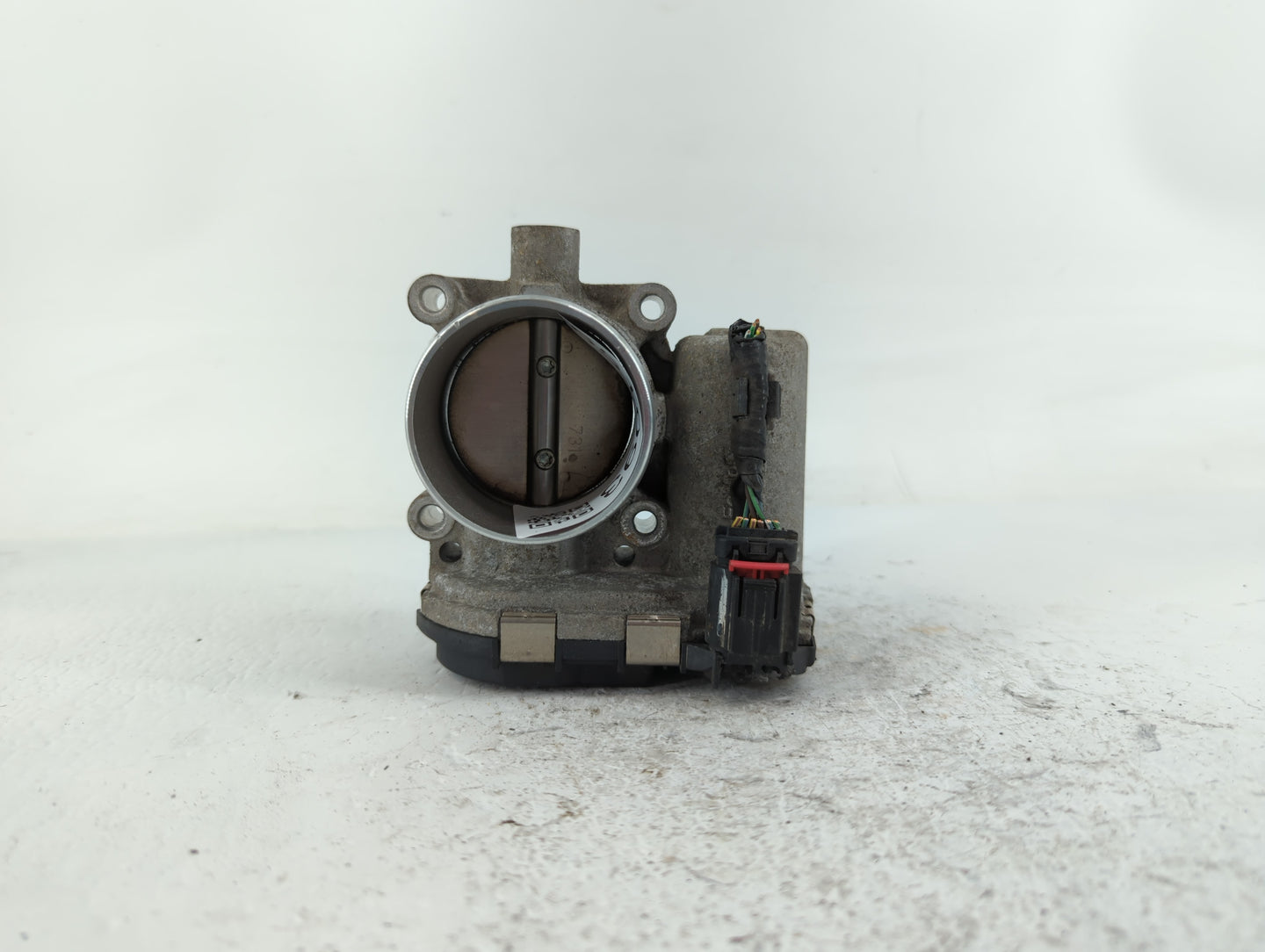 2012-2013 Ford Focus Throttle Body P/N:0 280 750 583 Fits Fits 2012 2013 2014 2015 2016 2017 OEM Used Auto Parts - Oemusedau
