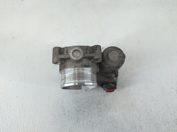 2012-2013 Ford Focus Throttle Body P/N:CM5E9F991AD Fits Fits 2012 2013 2014 2015 2016 2017 OEM Used Auto Parts
