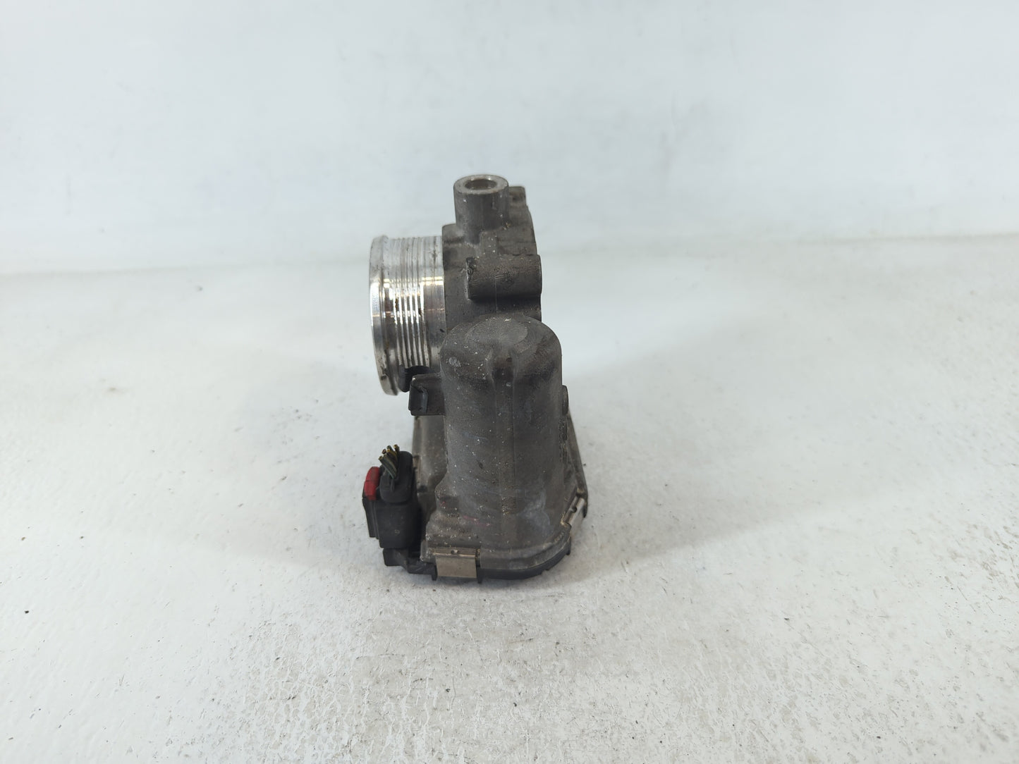 2012-2013 Ford Focus Throttle Body P/N:CM5E9F991AD Fits Fits 2012 2013 2014 2015 2016 2017 OEM Used Auto Parts - Oemusedauto
