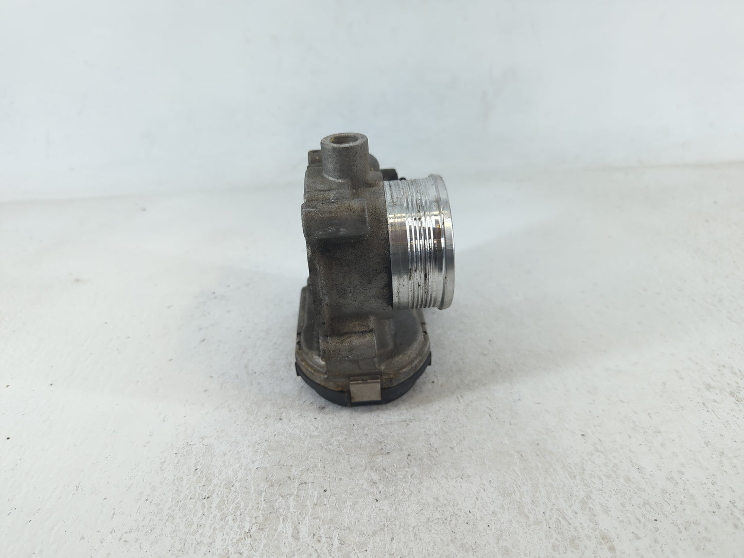 2012-2013 Ford Focus Throttle Body P/N:CM5E9F991AD Fits Fits 2012 2013 2014 2015 2016 2017 OEM Used Auto Parts - Oemusedauto