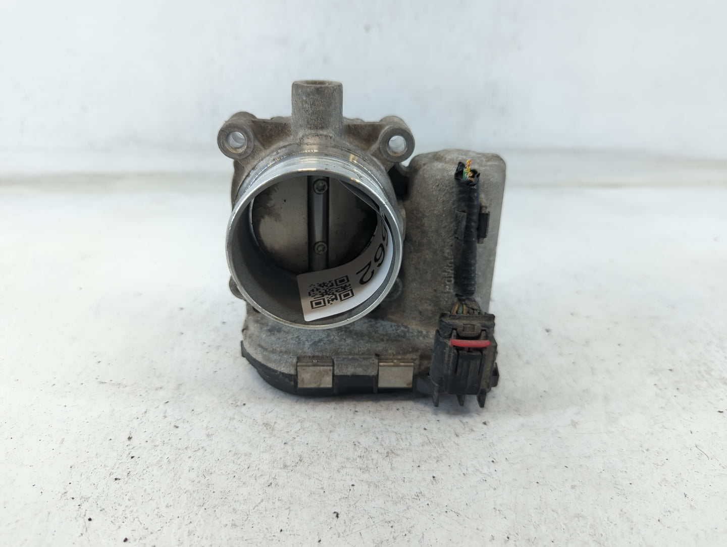 2012-2013 Ford Focus Throttle Body P/N:000073 CF335, 12362, CM5E 9F991AD Fits Fits 2012 2013 2014 2015 2016 2017 OEM Used Au