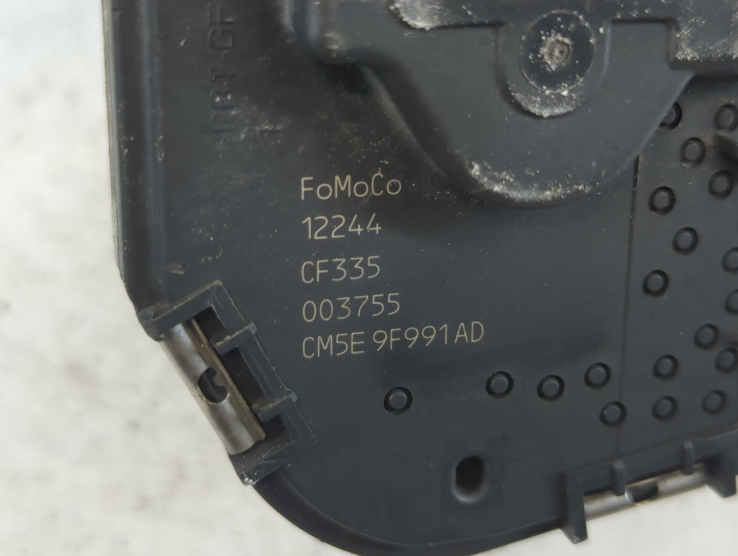 2012-2013 Ford Focus Throttle Body P/N:000073 CF335, 12362, CM5E 9F991AD Fits Fits 2012 2013 2014 2015 2016 2017 OEM Used Au