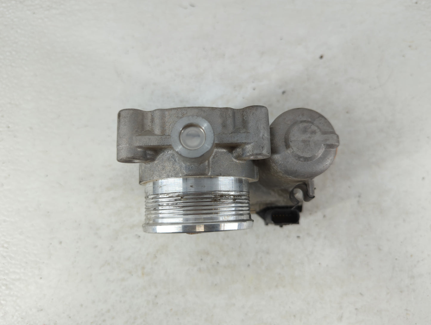 2012-2013 Ford Focus Throttle Body P/N:CMSE 9F991AD Fits Fits 2012 2013 2014 2015 2016 2017 OEM Used Auto Parts - Oemusedaut