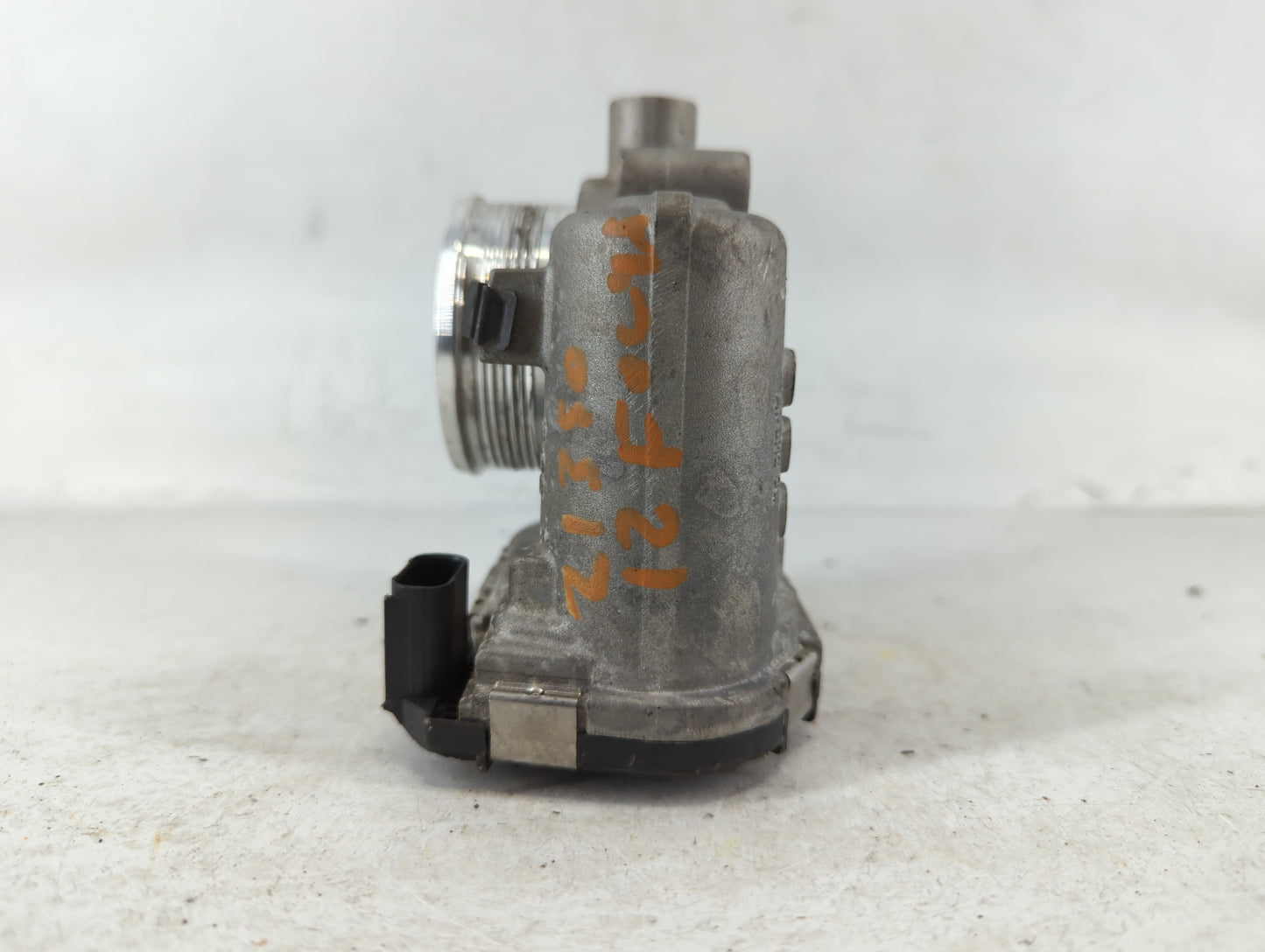2012-2013 Ford Focus Throttle Body P/N:CMSE 9F991AD Fits Fits 2012 2013 2014 2015 2016 2017 OEM Used Auto Parts - Oemusedaut