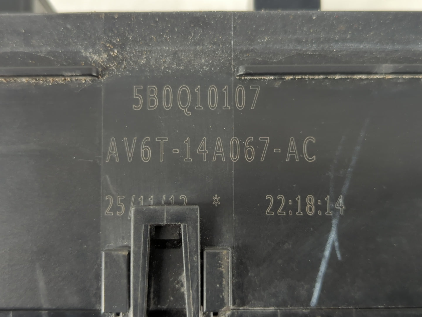 2012-2014 Ford Focus Fusebox Fuse Box Panel Relay Module P/N:5B0Q10107 AV6T-14A067-AC Fits Fits 2012 2013 2014 OEM Used Auto