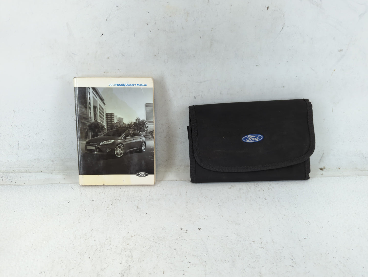 2013 Ford Focus Owners Manual Book Guide P/N:DM5J 19A321 AB OEM Used Auto Parts - Oemusedautoparts1.com