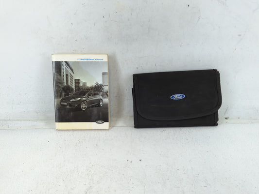 2013 Ford Focus Owners Manual Book Guide P/N:DM5J 19A321 AB OEM Used Auto Parts - Oemusedautoparts1.com