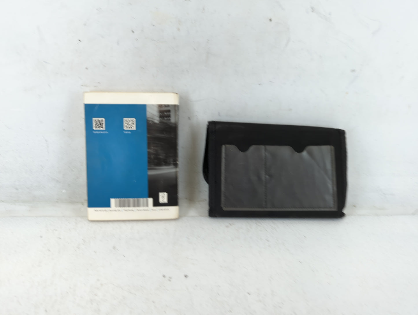 2013 Ford Focus Owners Manual Book Guide P/N:DM5J 19A321 AB OEM Used Auto Parts - Oemusedautoparts1.com