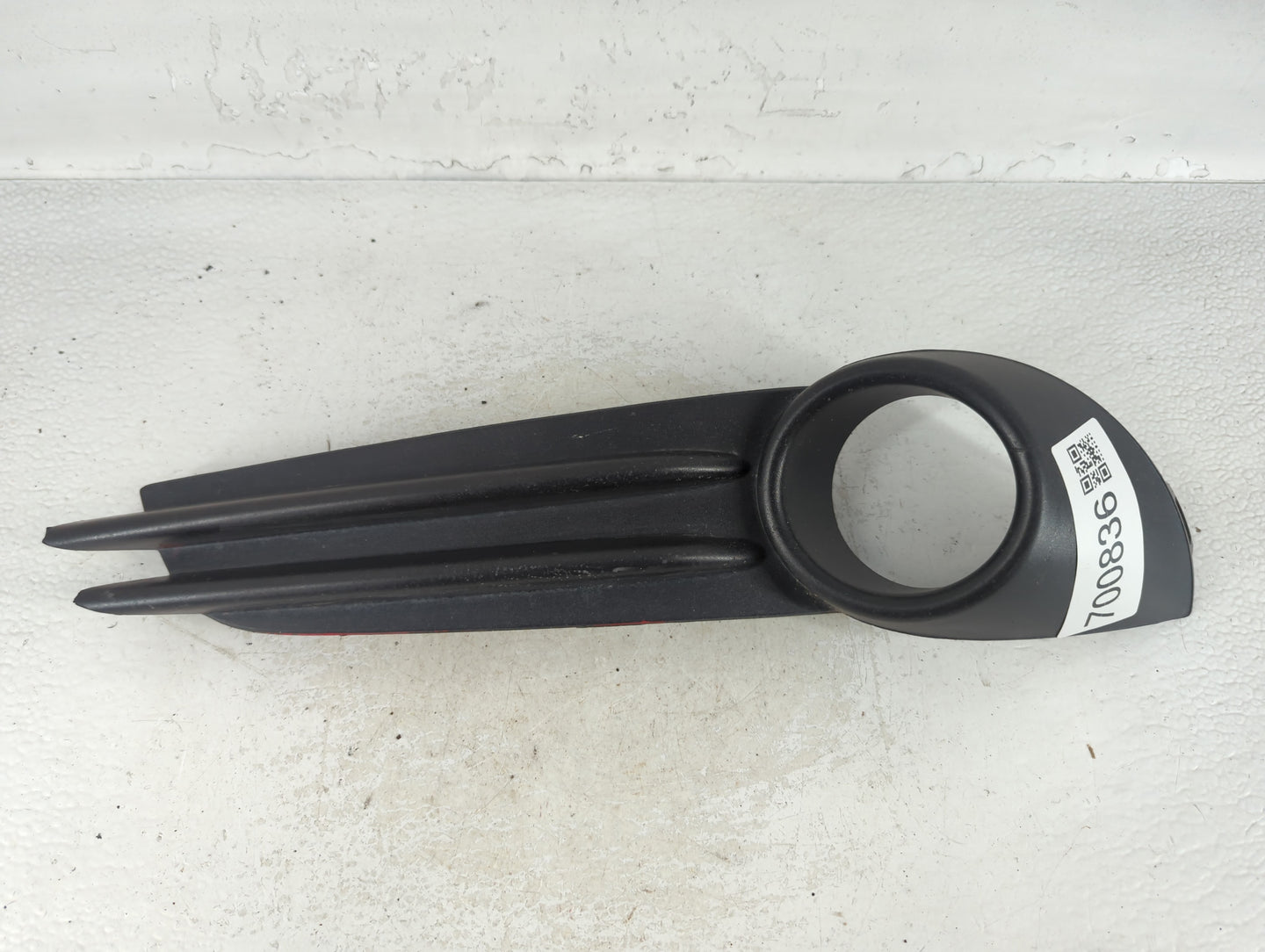 2013 Ford Focus All OEM Grille LH Fog Lamp Bezel - Oemusedautoparts1.com