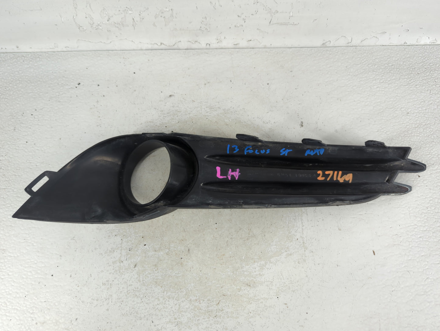 2013 Ford Focus All OEM Grille LH Fog Lamp Bezel - Oemusedautoparts1.com