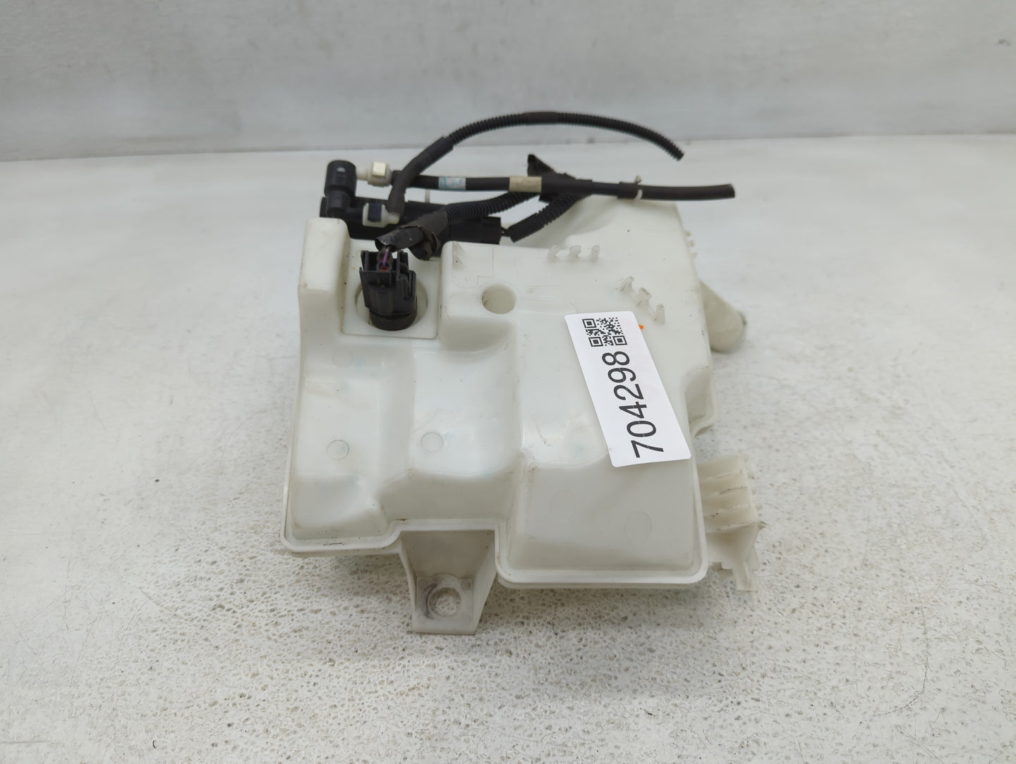 2012-2018 Ford Focus Windshield Washer Fluid Reservoir Bottle Oem - Oemusedautoparts1.com
