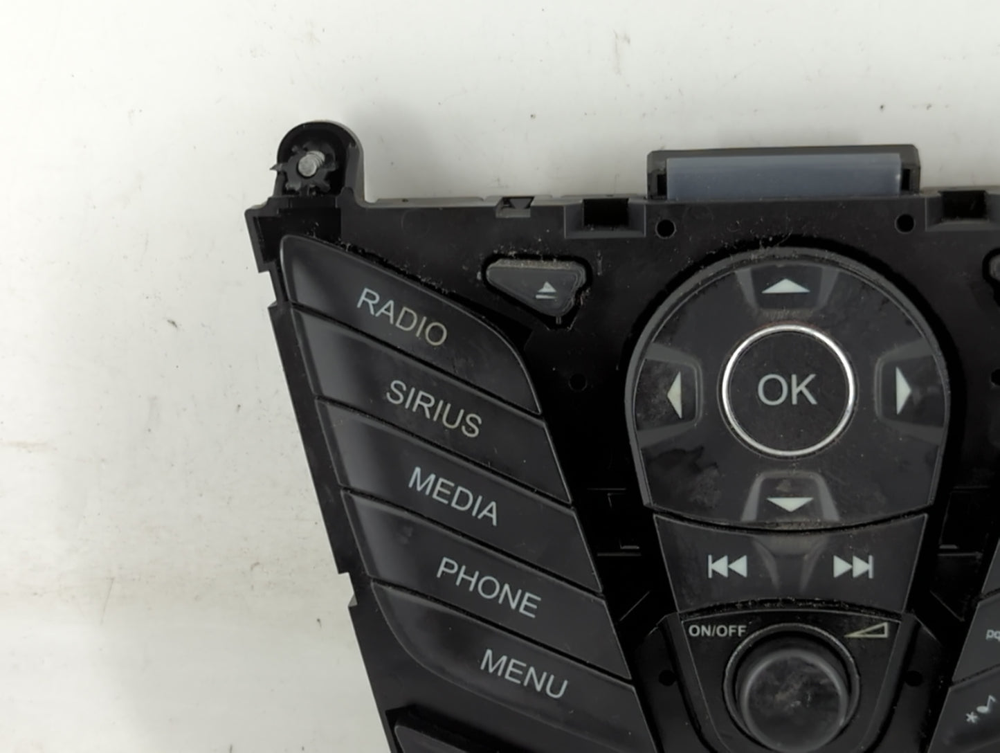 2013-2014 Ford Focus Am Fm Cd Player Radio Receiver - Oemusedautoparts1.com