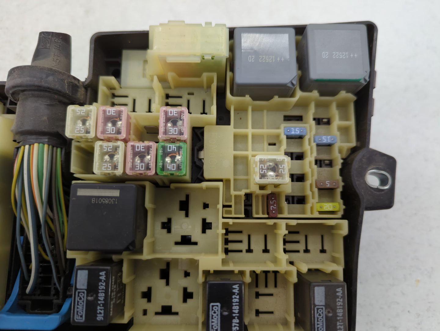 2012-2014 Ford Focus Fusebox Fuse Box Panel Relay Module P/N:AV6T-14A076-AB 21090 000 001 Fits Fits 2012 2013 2014 OEM Used 