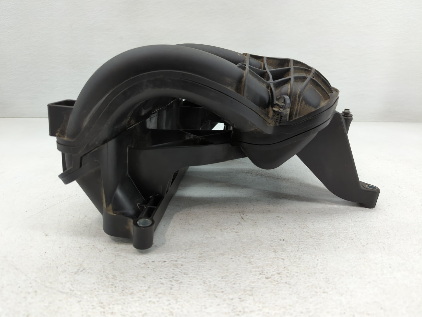 2012-2018 Ford Focus Air Intake Manifold P/N:CM5E-9424-BD Fits Fits 2012 2013 2014 2015 2016 2017 2018 2019 2020 2021 2022 O