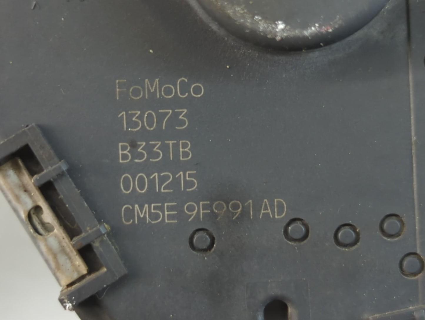 2012-2013 Ford Focus Throttle Body P/N:001215 CM5E9F991AD Fits Fits 2012 2013 2014 2015 2016 2017 OEM Used Auto Parts - Oemu