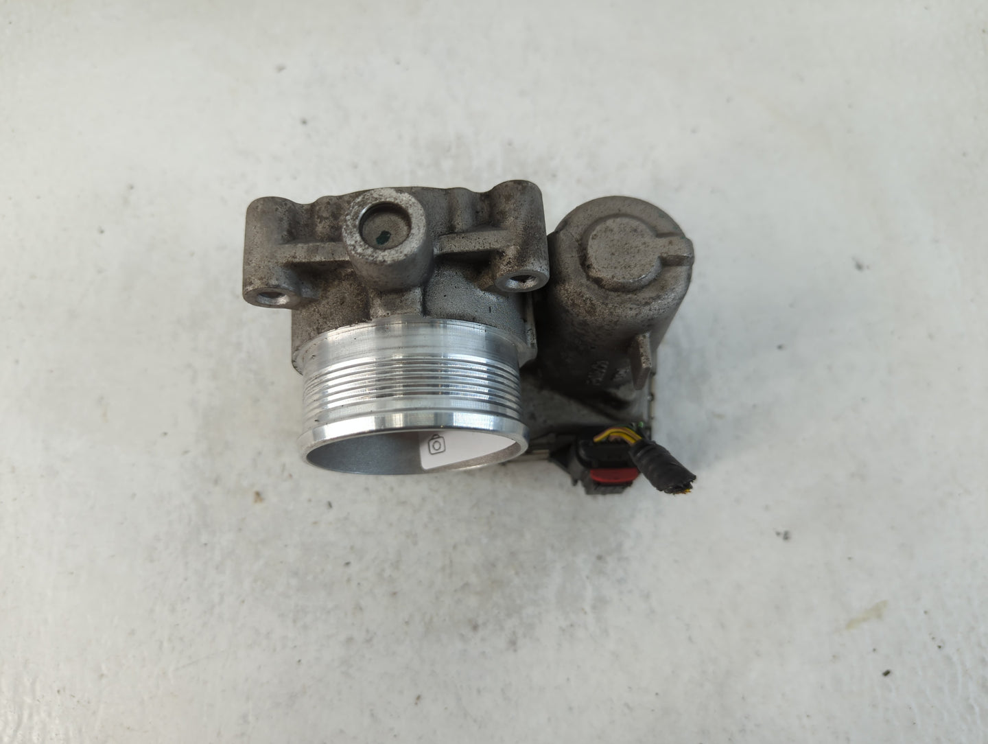 2012-2013 Ford Focus Throttle Body P/N:CM5E 9F991 AD Fits Fits 2012 2013 2014 2015 2016 2017 OEM Used Auto Parts - Oemusedau