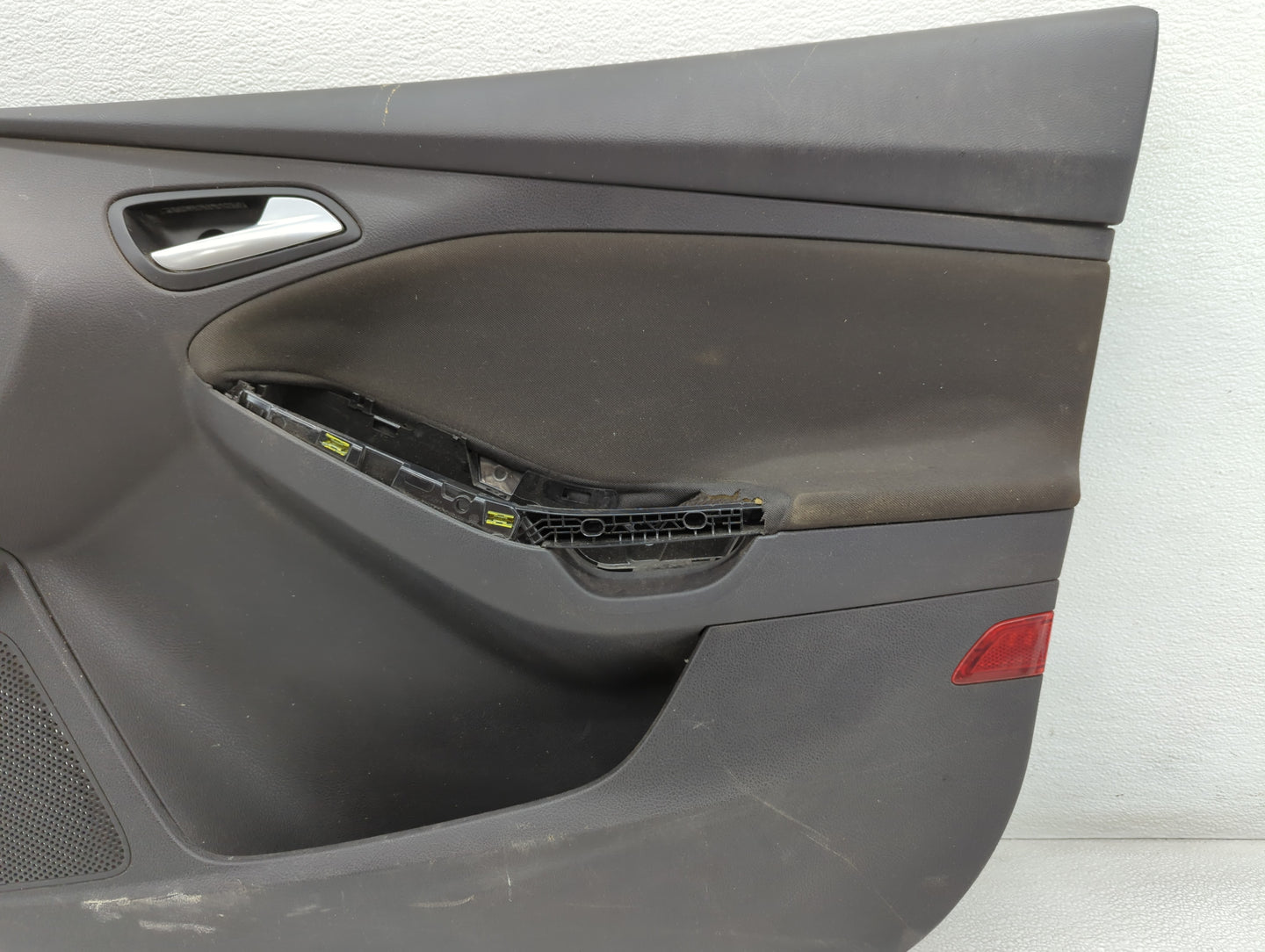 2012-2014 Ford Focus Passenger Front Door Window Oem Dark Grey - Oemusedautoparts1.com