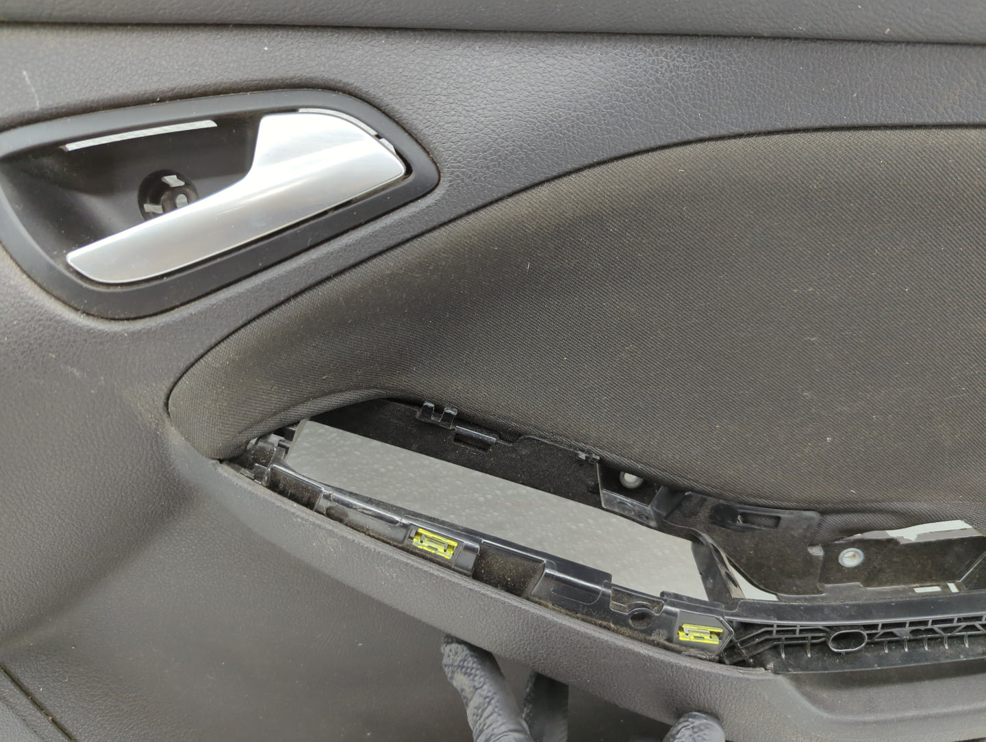 2012-2014 Ford Focus Passenger Front Door Window Oem Dark Grey - Oemusedautoparts1.com