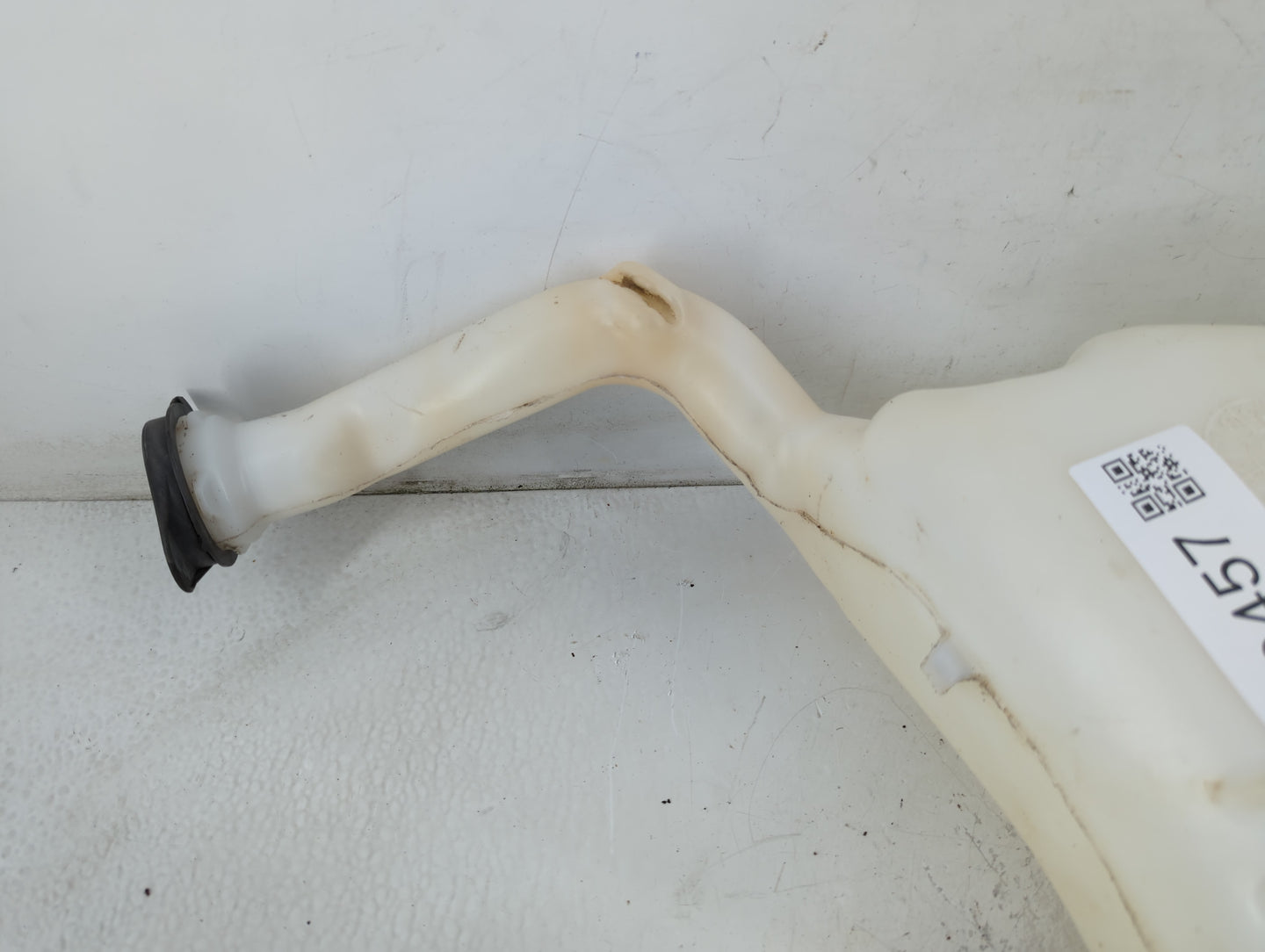 2012-2018 Ford Focus Windshield Washer Fluid Reservoir Bottle Oem - Oemusedautoparts1.com