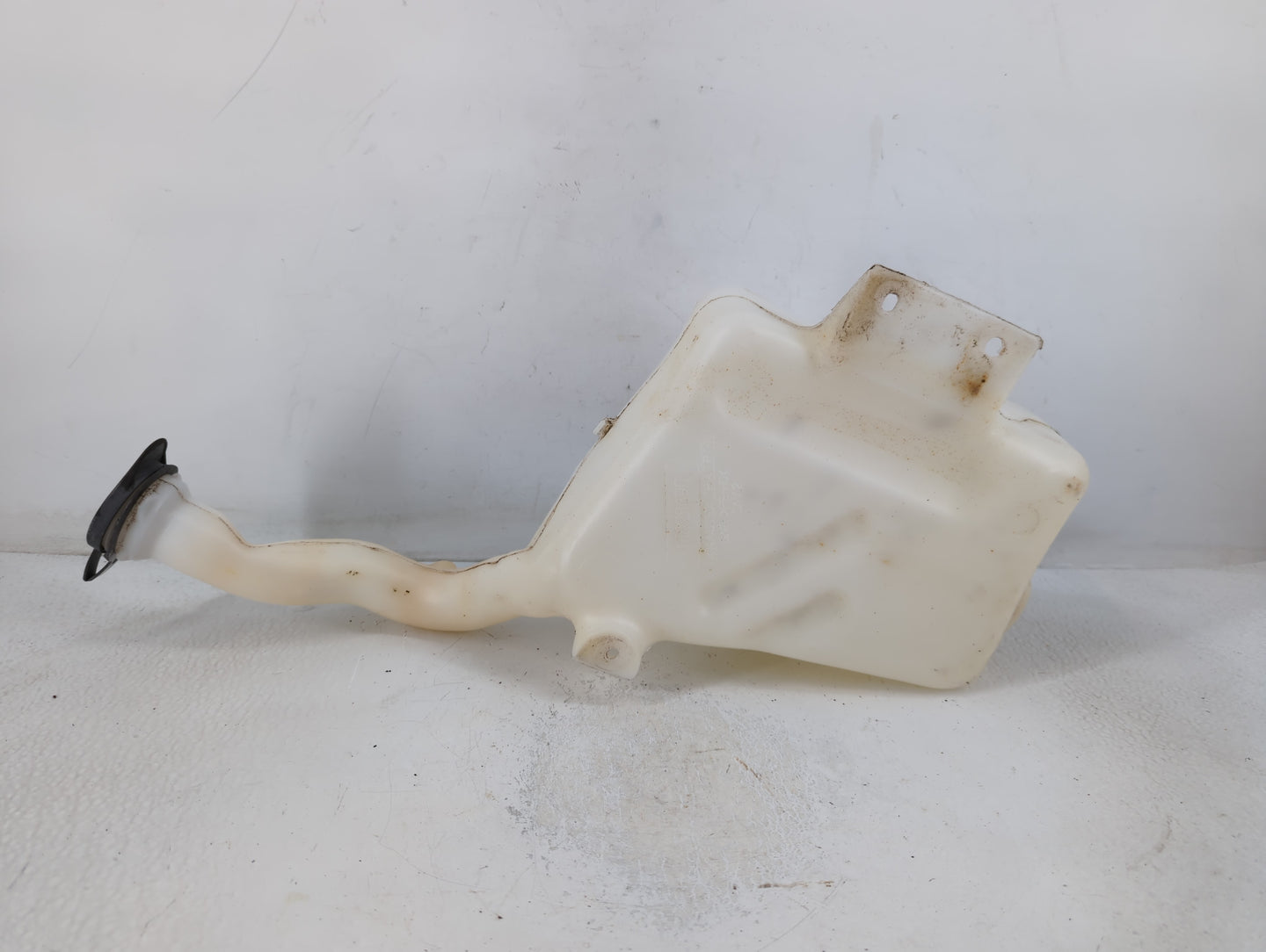 2012-2018 Ford Focus Windshield Washer Fluid Reservoir Bottle Oem - Oemusedautoparts1.com