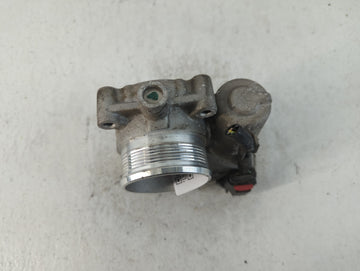 2012-2013 Ford Focus Throttle Body P/N:CM5E-9F991-AD Fits Fits 2012 2013 2014 2015 2016 2017 OEM Used Auto Parts