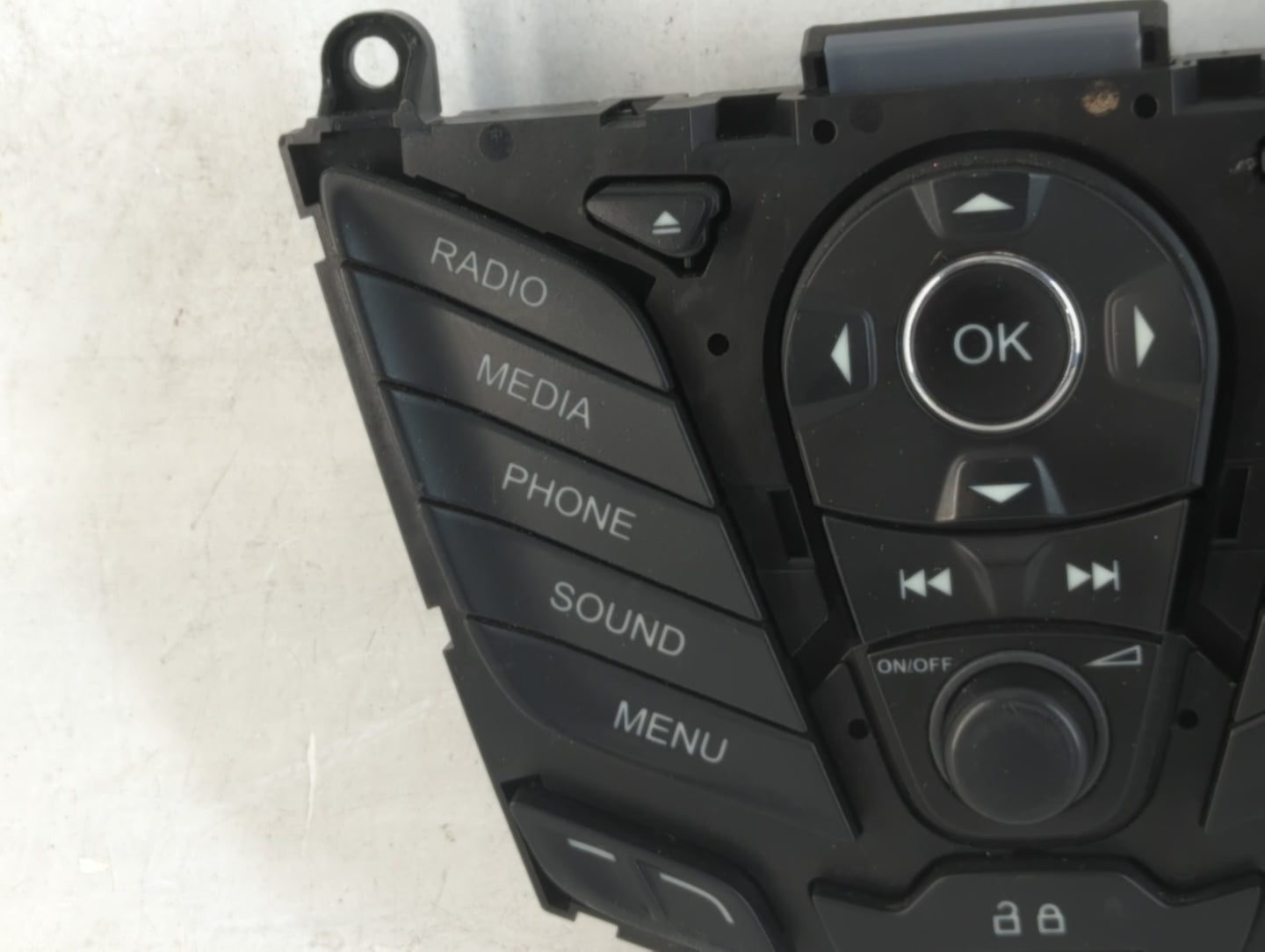 2012-2013 Ford Focus Radio AM FM Cd Player Receiver Replacement P/N:DM5T18K811LA Fits Fits 2012 2013 OEM Used Auto Parts - O