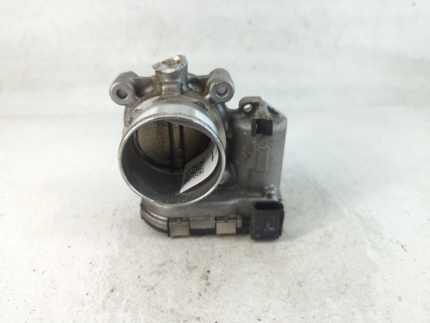 2012-2013 Ford Focus Throttle Body P/N:DS7E-9F991-BB Fits Fits 2012 2013 2014 2015 2016 2017 OEM Used Auto Parts - Oemusedau