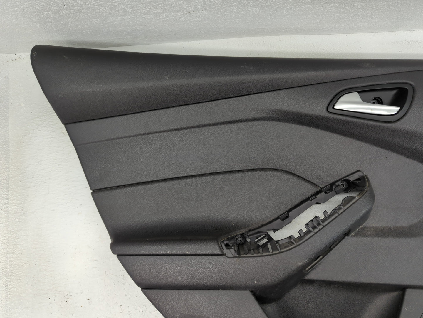 2013 Ford Focus Front Right Passenger Interior Door Panel Trim - Oemusedautoparts1.com