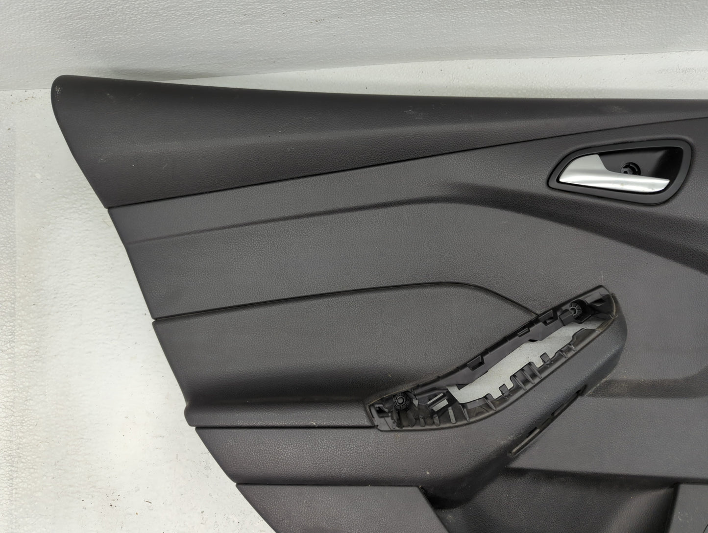 2013 Ford Focus Front Right Passenger Interior Door Panel Trim - Oemusedautoparts1.com