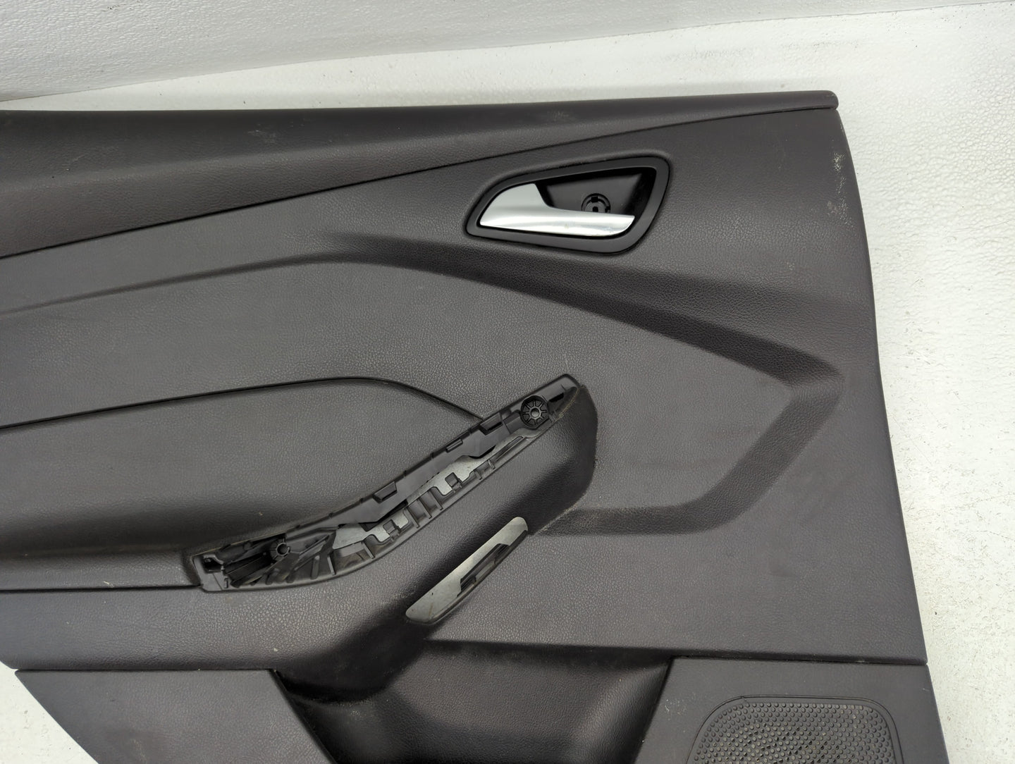 2013 Ford Focus Front Right Passenger Interior Door Panel Trim - Oemusedautoparts1.com