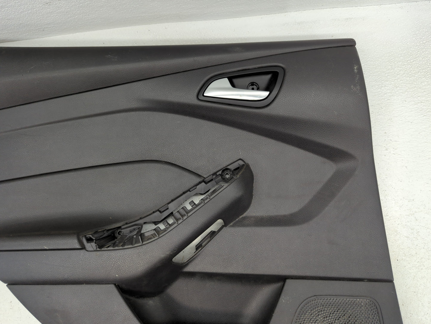 2013 Ford Focus Front Right Passenger Interior Door Panel Trim - Oemusedautoparts1.com
