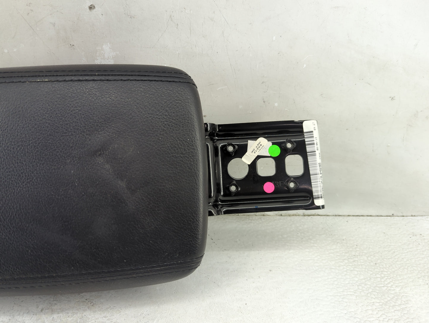 2012-2014 Ford Focus Center Console Armrest Cover Lid Fits Fits 2012 2013 2014 OEM Used Auto Parts - Oemusedautoparts1.com