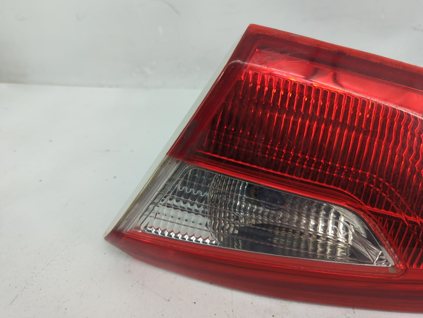 2012-2014 Ford Focus Passenger Right Side Deck Lid Mounted Tail Light - Oemusedautoparts1.com