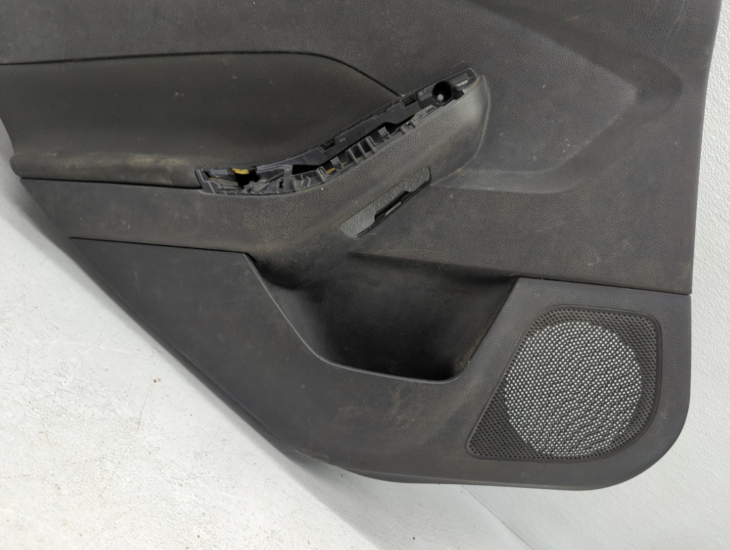 2013 Ford Focus Front Left Driver Interior Door Panel Trim - Oemusedautoparts1.com