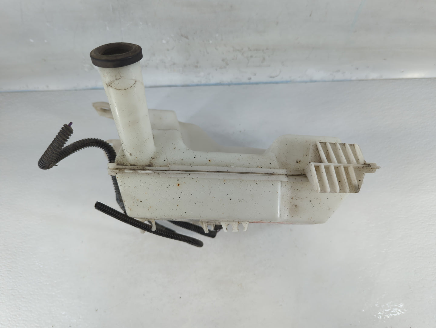 2012-2018 Ford Focus Windshield Washer Fluid Reservoir Bottle Oem - Oemusedautoparts1.com