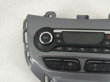 2013-2014 Ford Focus Climate Control Module Temperature AC/Heater Replacement P/N:F16620218 BM5T-18C612-AK Fits Fits 2013 2014 OEM Used Auto Parts