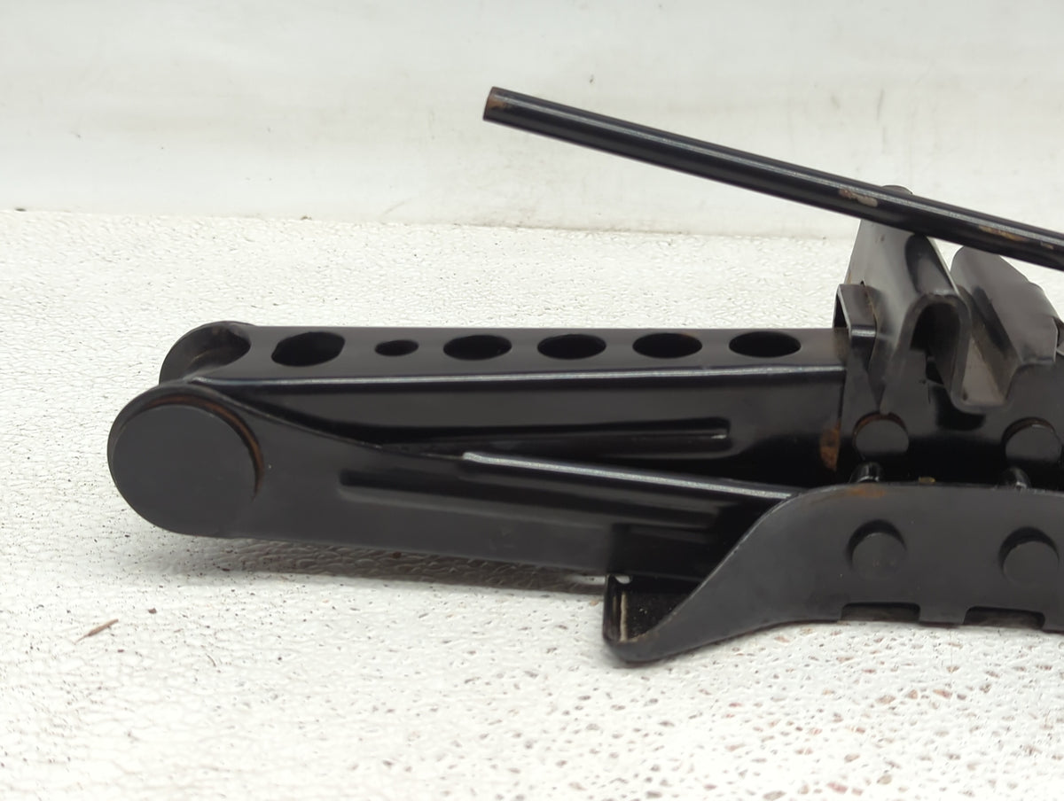 Ford Focus Spare Scissor Car Jack 853047 - Oemusedautoparts1.com