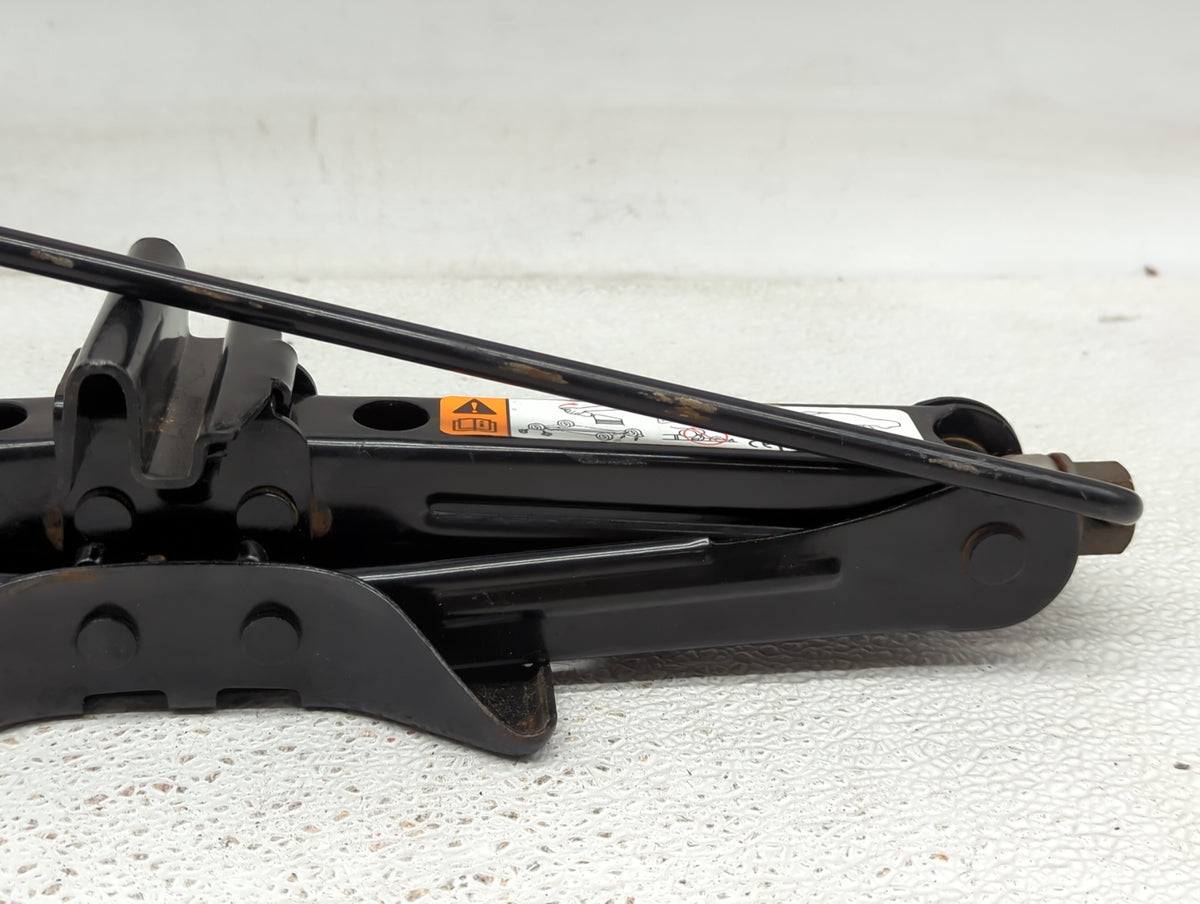 Ford Focus Spare Scissor Car Jack 853047 - Oemusedautoparts1.com